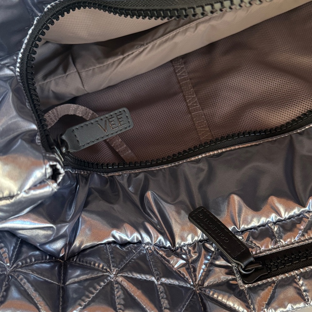 VEE Collective VEE WEEKENDER Quilted Travel Tote Bag in ICY SILVER Color - Picture 10 of 14